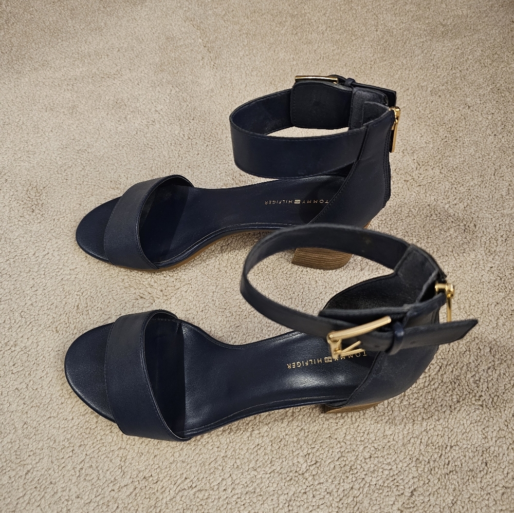 Tommy Hifiger sandals